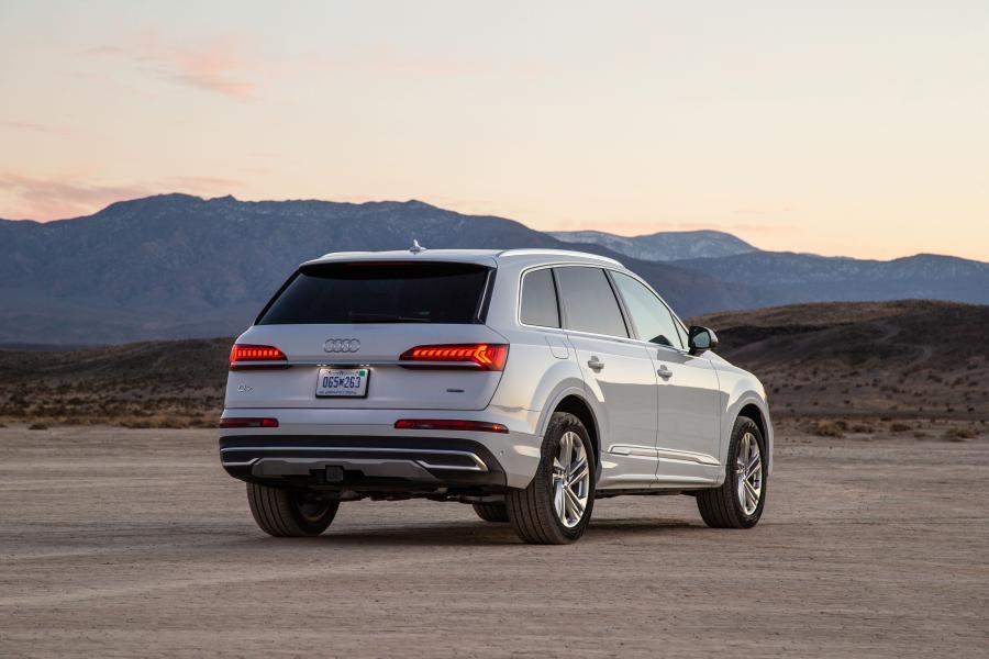 Audi Q7 55 TFSI Quattro (4M) 2019 года  (NA) (фото 8 из 37)